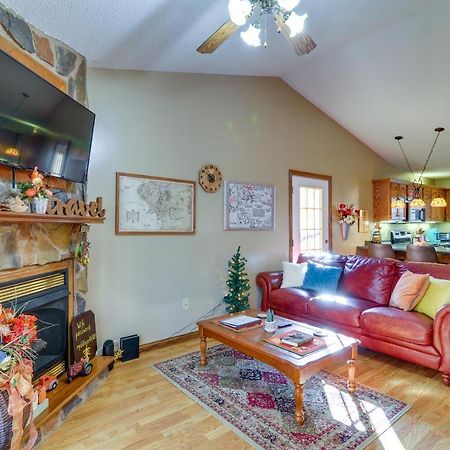 Burnside Resort Cabin With Hot Tub And Outdoor Spots! Экстерьер фото